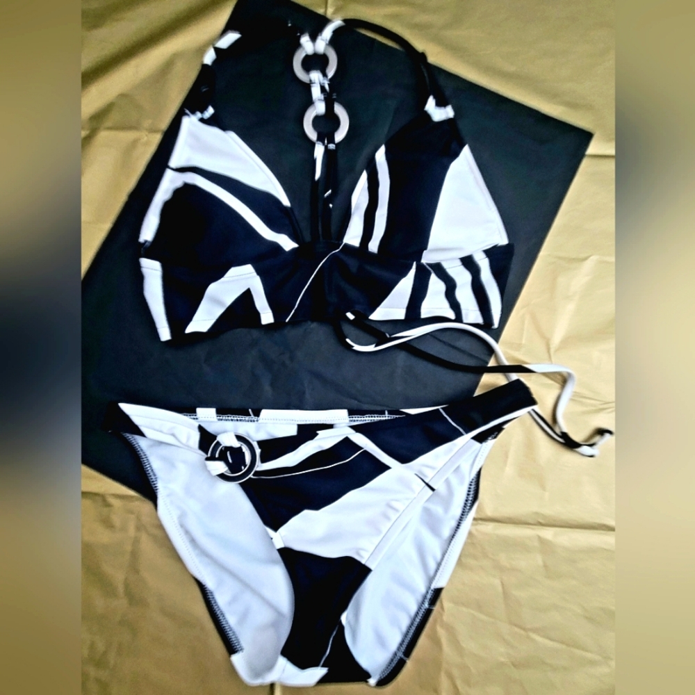 Y2K NWOT Bebe Black And White Bikini